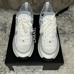 Women’s Chanel Sneakers White size 41,,size 10 in women’s